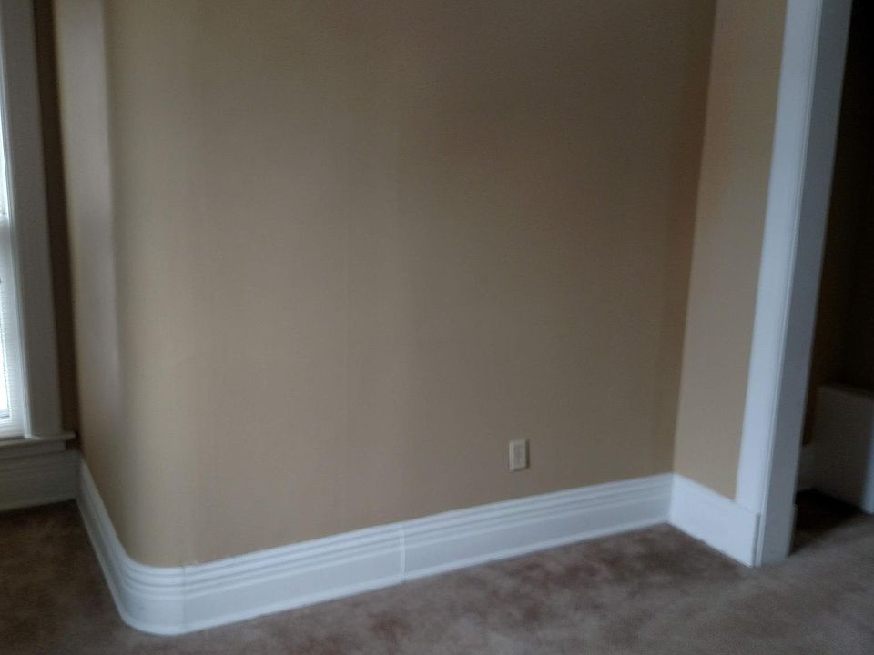 1st image of 260 W 22nd St