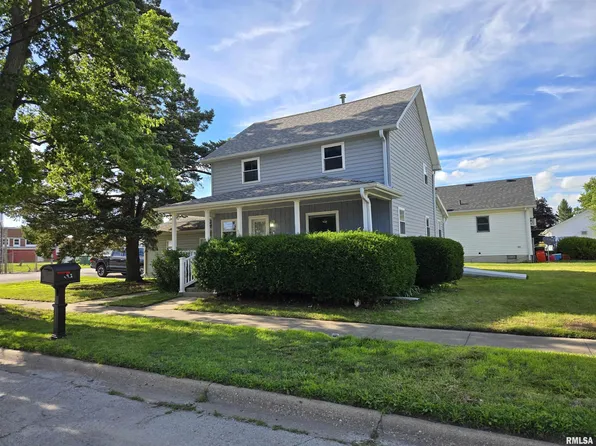 165 E Penn Ave, Roseville, IL 61473