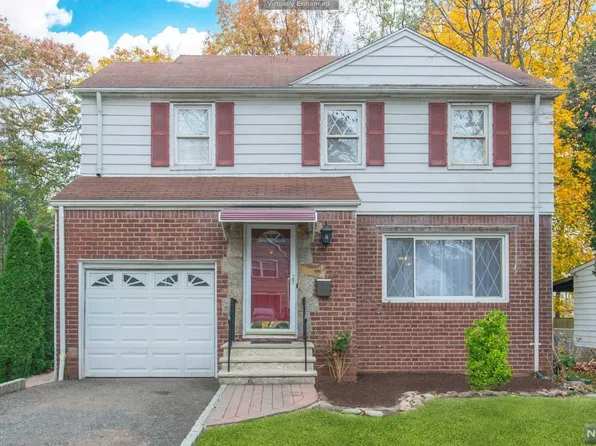 49 Stelling Ave, Maywood, NJ 07607