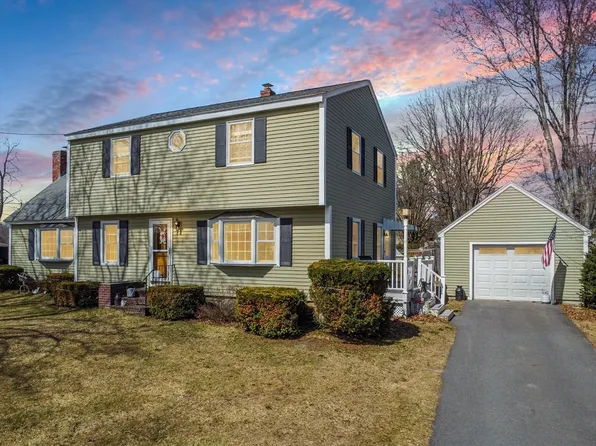 71 N Lowell St, Methuen, MA 01844