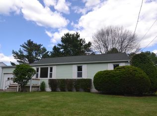 328 Brookcrest Dr, Endicott, NY 13760