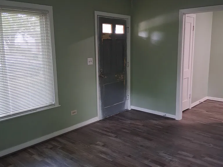 414 W Mims St — Photo 13