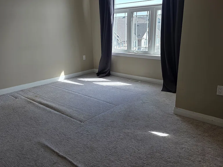 100 Laguna Village Cres — Photo 14