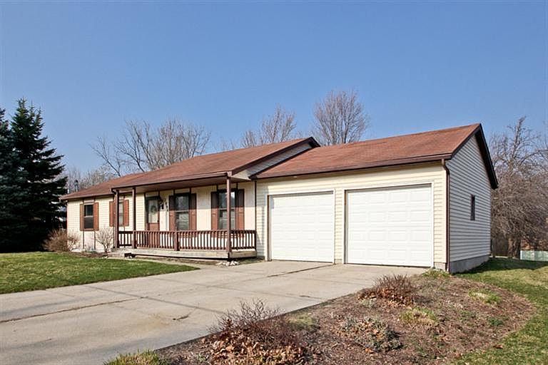 1st image of 2096 Engleside Dr SE
