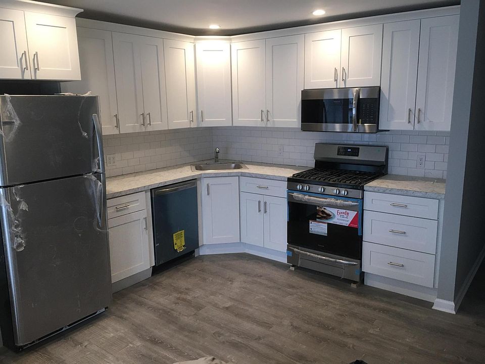 1st image of 616 E Broadway APT C