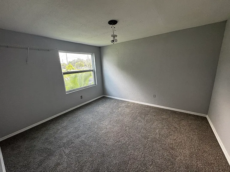 612 Orange Rd #1 — Photo 2