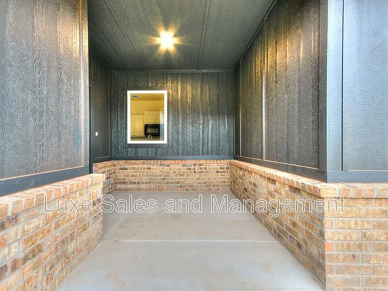 8012 NW 110th Dr — Photo 50