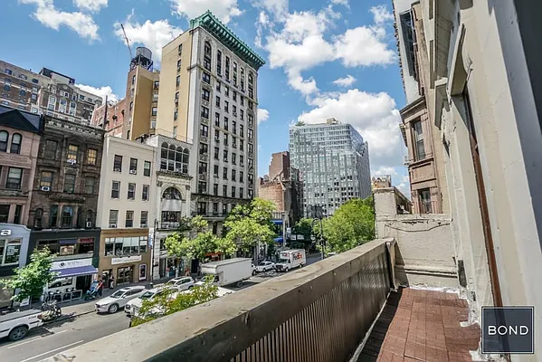 Rented by Bond New York | media 27