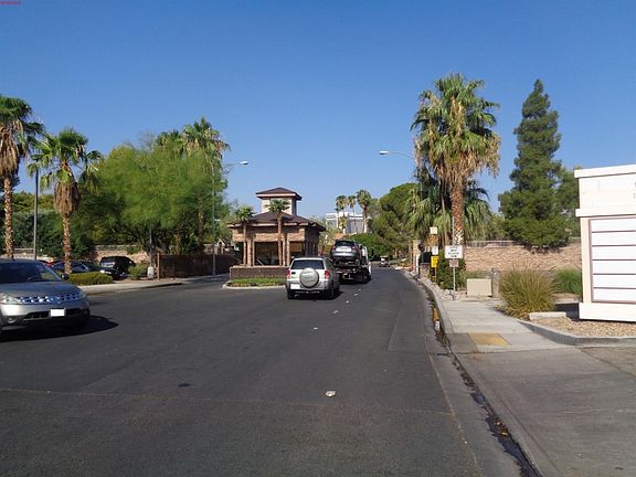 3rd image of 2878 Loveland Dr Unit 2201