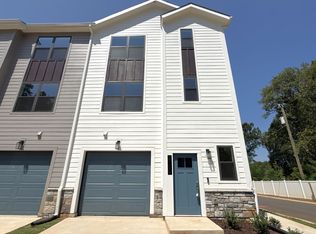 2100 Bombay Way, Charlotte, NC 28208
