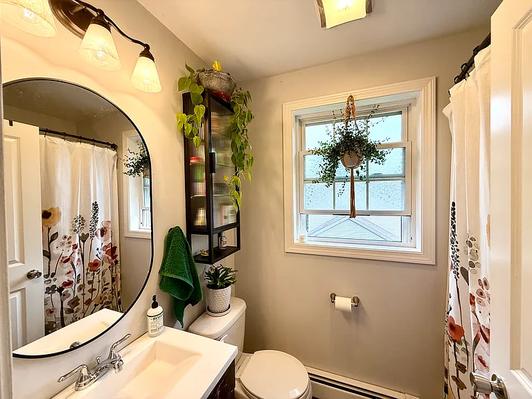 5 Eastman Ave — Photo 21