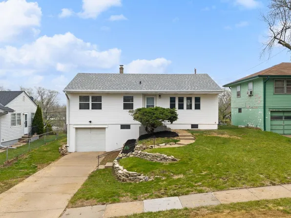 5329 N 47th St, Omaha, NE 68104
