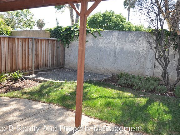 5th image of 4543 Wessex Dr