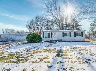3593 Steinacker Rd, Howell, MI 48855