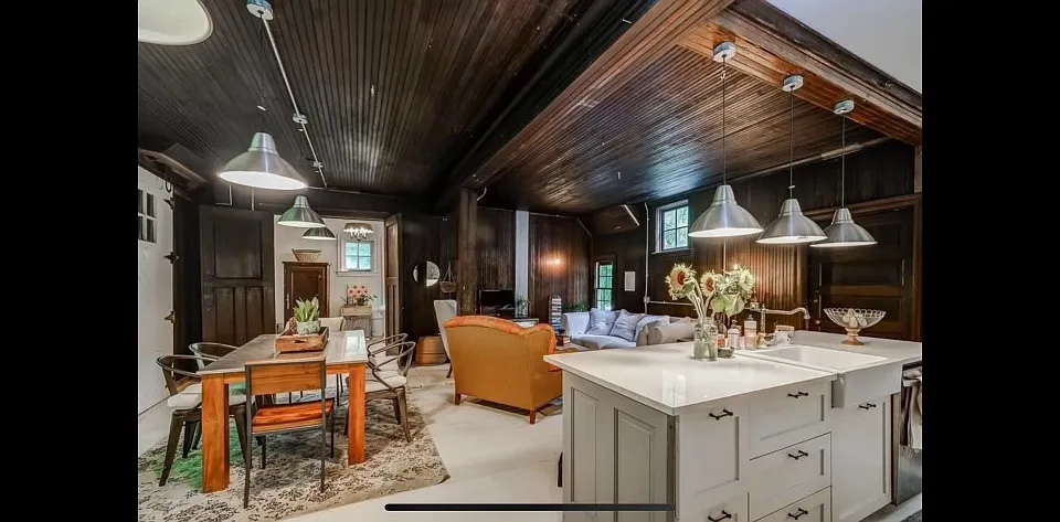 1540 Evergreen Ave #CARRIAGE HOUSE