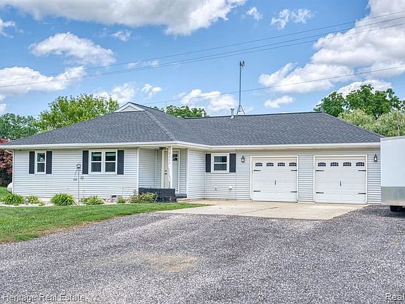 3rd image of 2685 Holt Rd