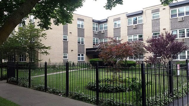 1st image of 1728 W Farwell Ave