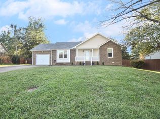 1894 Crestmont Ct, Clarksville, TN 37042
