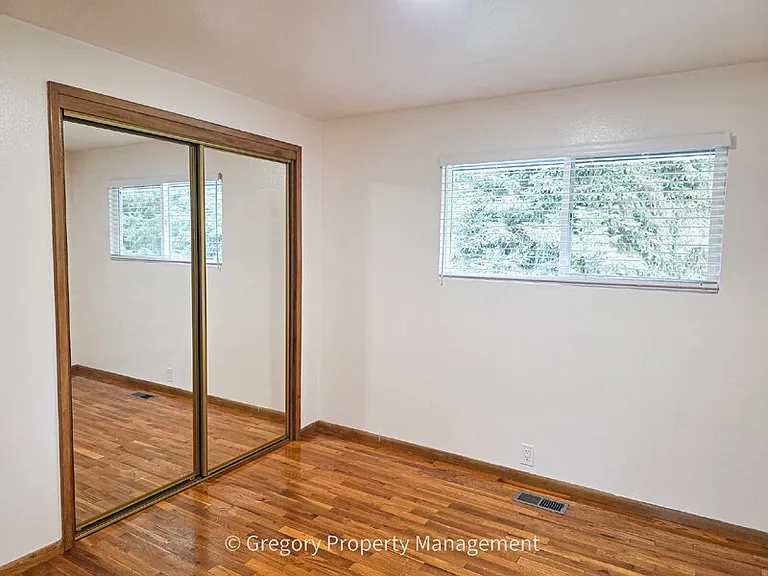 4908 Dogwood Dr — Photo 11