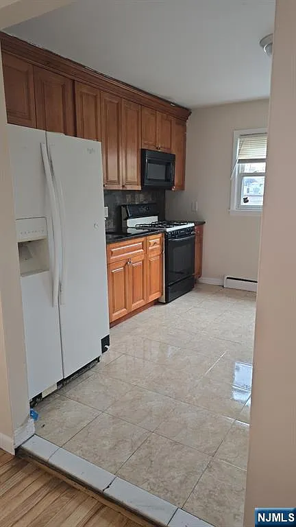 3 bed, 1.0 bath, $2,750 — Photo 2