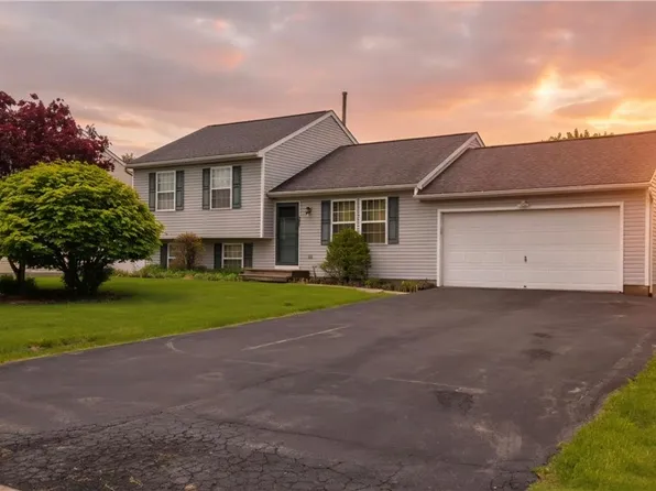 9422 Jacob Ln, Cicero, NY 13039