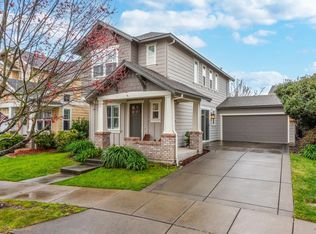 2028 Autumn Walk Dr, Santa Rosa, CA 95403