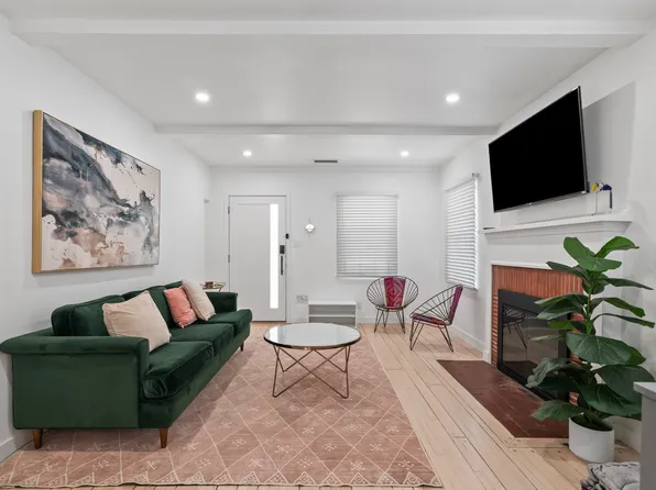 (undisclosed Address), North Hollywood, CA 91601