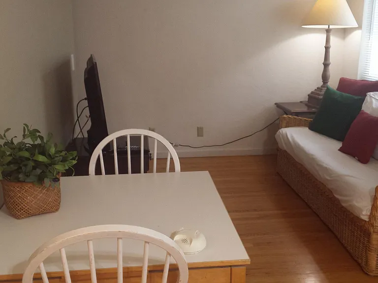 357 Hawthorne Ave #E — Photo 14