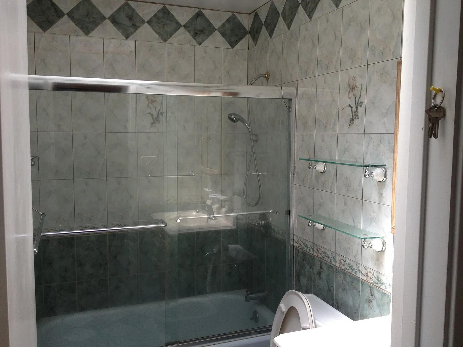 4 bed, 1680 sqft, $1,300 — Photo 3
