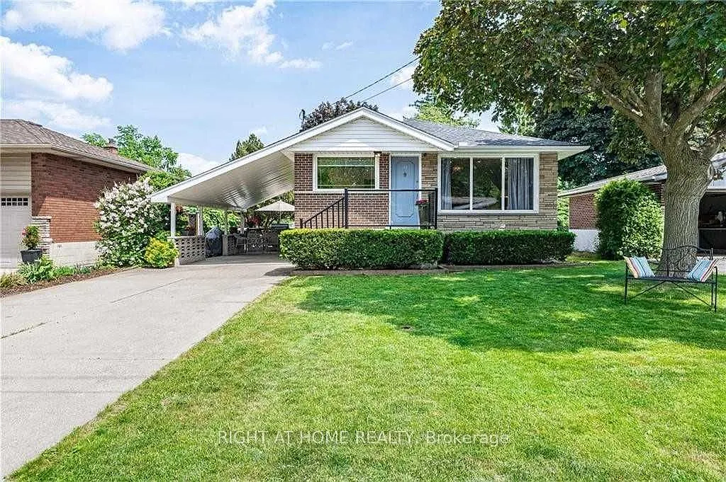 2 bed, $1,799 — Photo 1