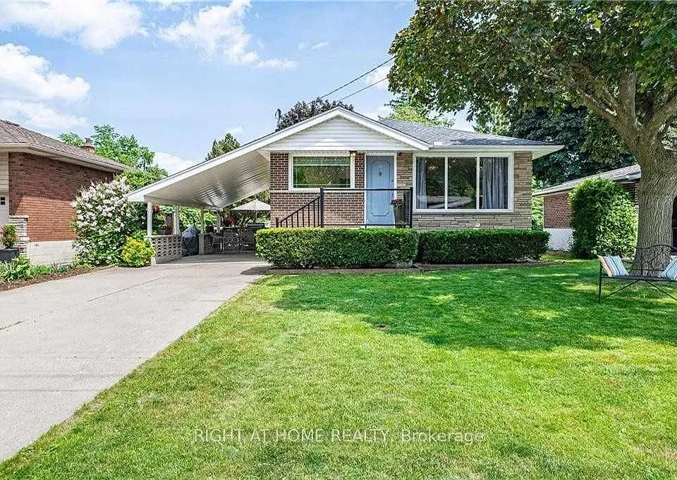 118 Briarwood Cres