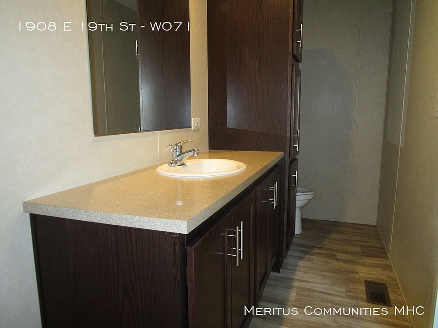 2nd image of 1908 E 19th St #W071
