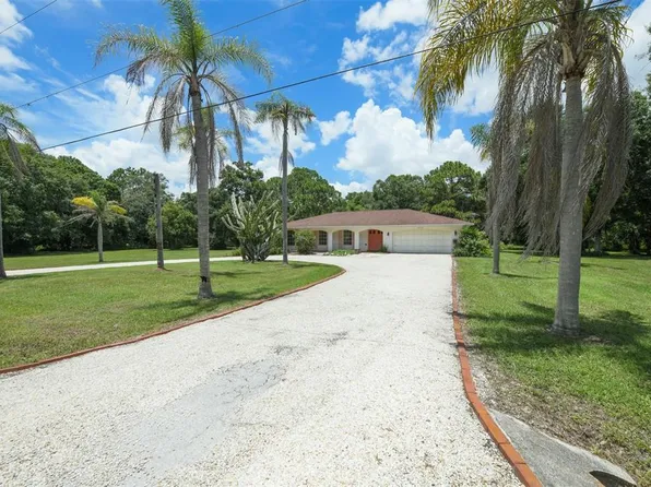 2855 61st St, Sarasota, FL 34243