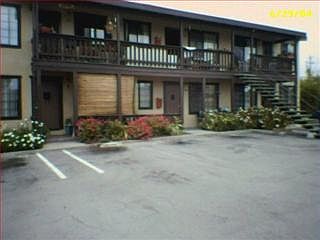 4th image of 222 Santa Cruz Ave