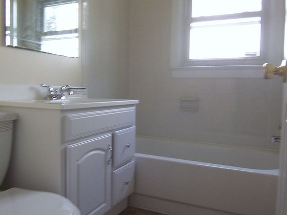 Full bath on main level