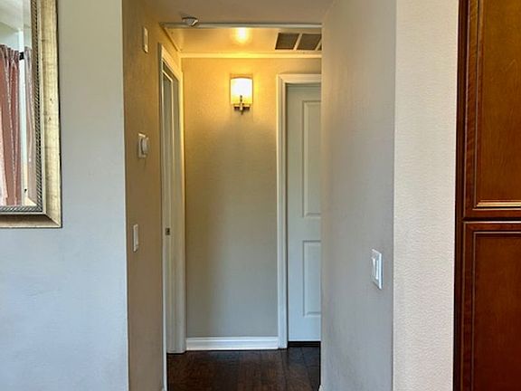 4th image of 34 Midtown Dr