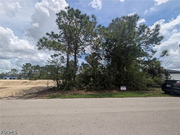 3rd image of 6004 Olive Ave N
