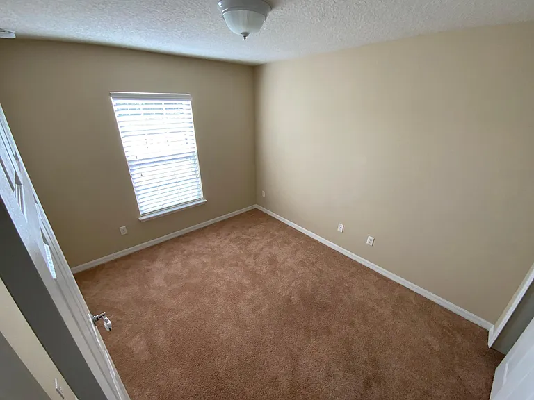 11968 Lorenza Ln — Photo 9