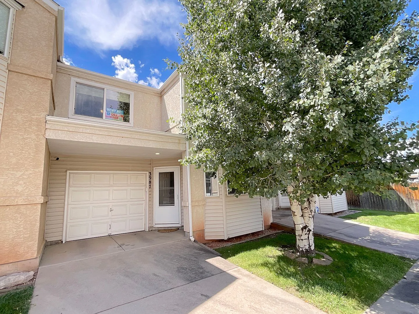 3 Bedroom Townhome Available Near N Academy Blvd & Austin Bluffs Pkwy! — Photo 2