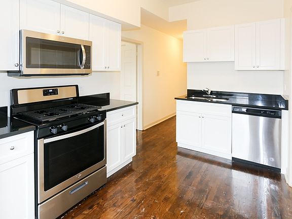 2nd image of 1311 W Leland Ave APT 4