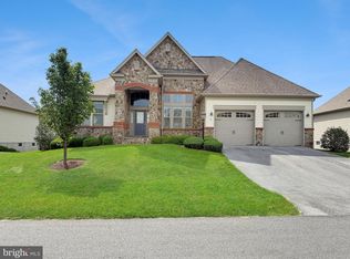 63 Potomac Crossing St, Charles Town, WV 25414