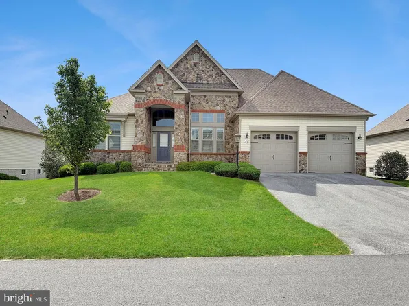 63 Potomac Crossing St, Charles Town, WV 25414