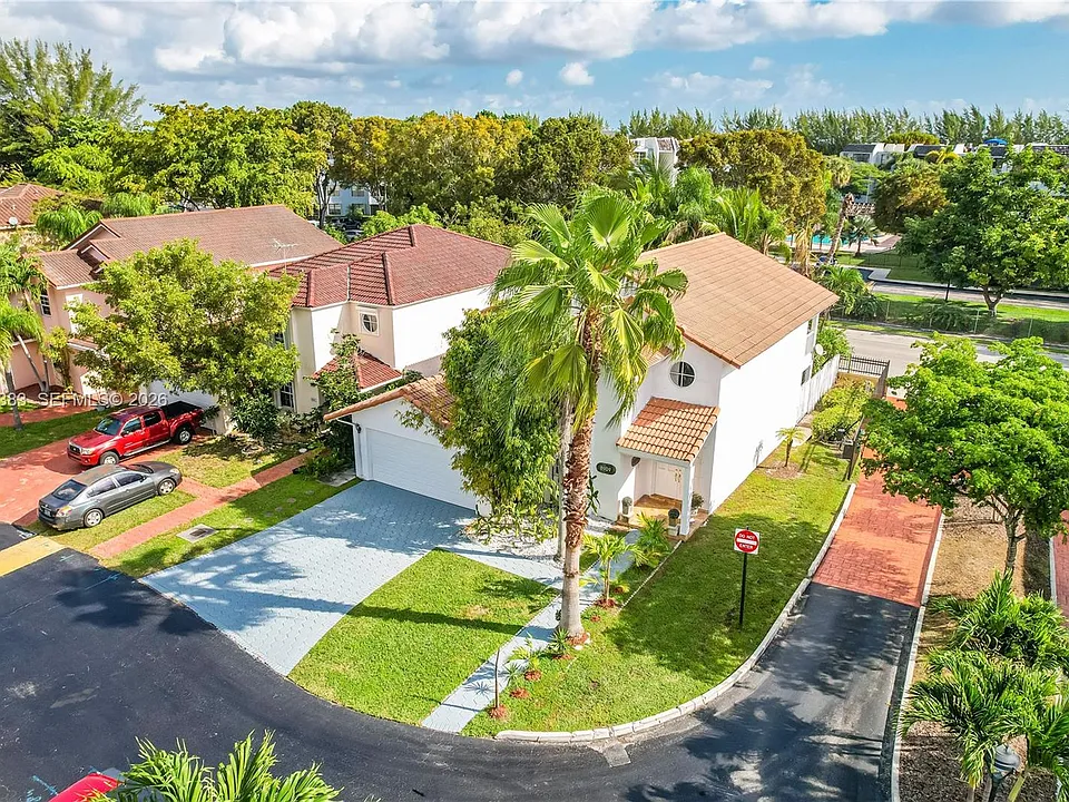 8910 SW 108th Circle Ct