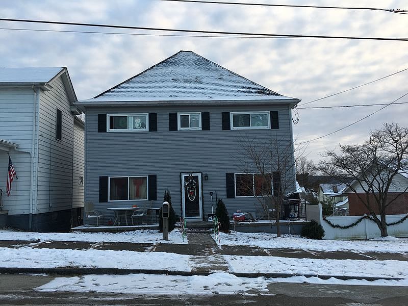 2nd image of 411 E Washington Ave