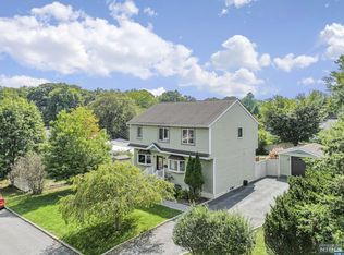 16 Colgate Rd, Oakland, NJ 07436