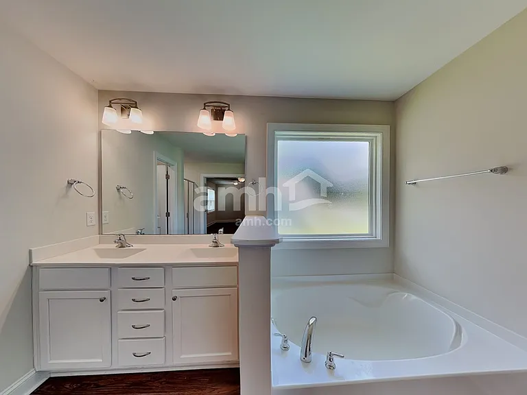 409 Forest Glen Dr — Photo 12