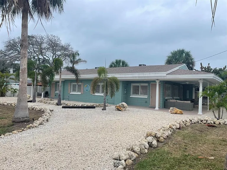 720 E Gulf Blvd #B — Photo 1