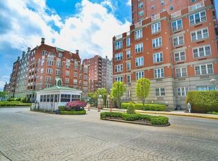 130 Oceana Dr W APT 1A, Brooklyn, NY 11235