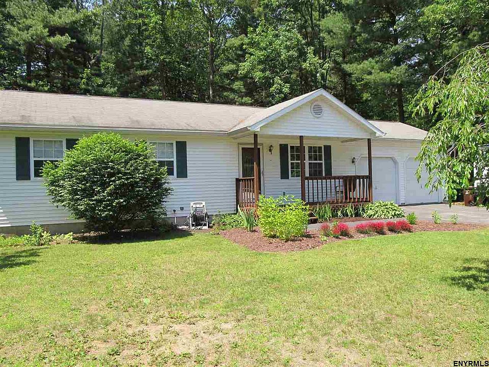 1st image of 3 Dogwood Dr