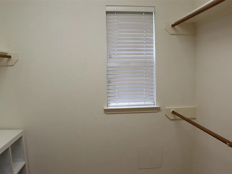 1718 Heddon Falls Dr — Photo 22